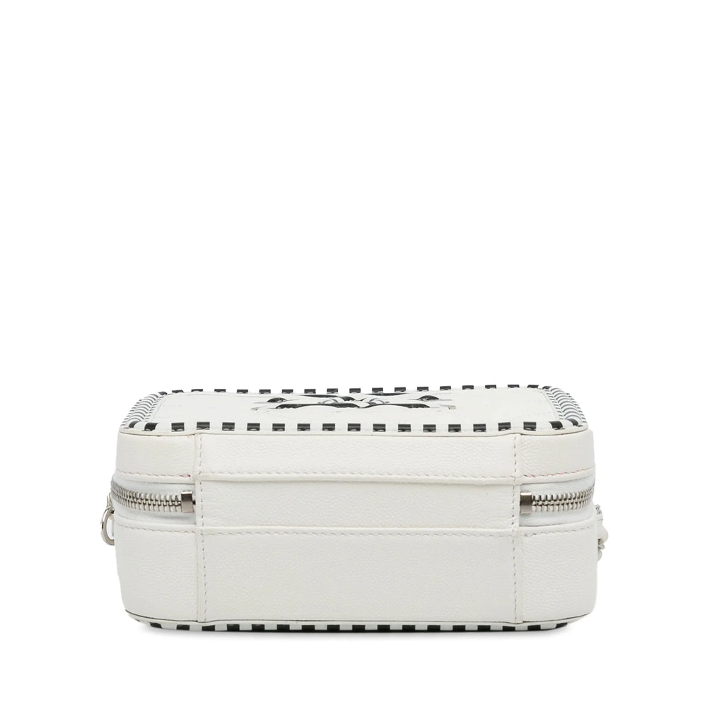 Pre-Owned Caviar Bag Small CC White Leather Vanity Unisex (Like Authenticated Filigree Chanel New)
