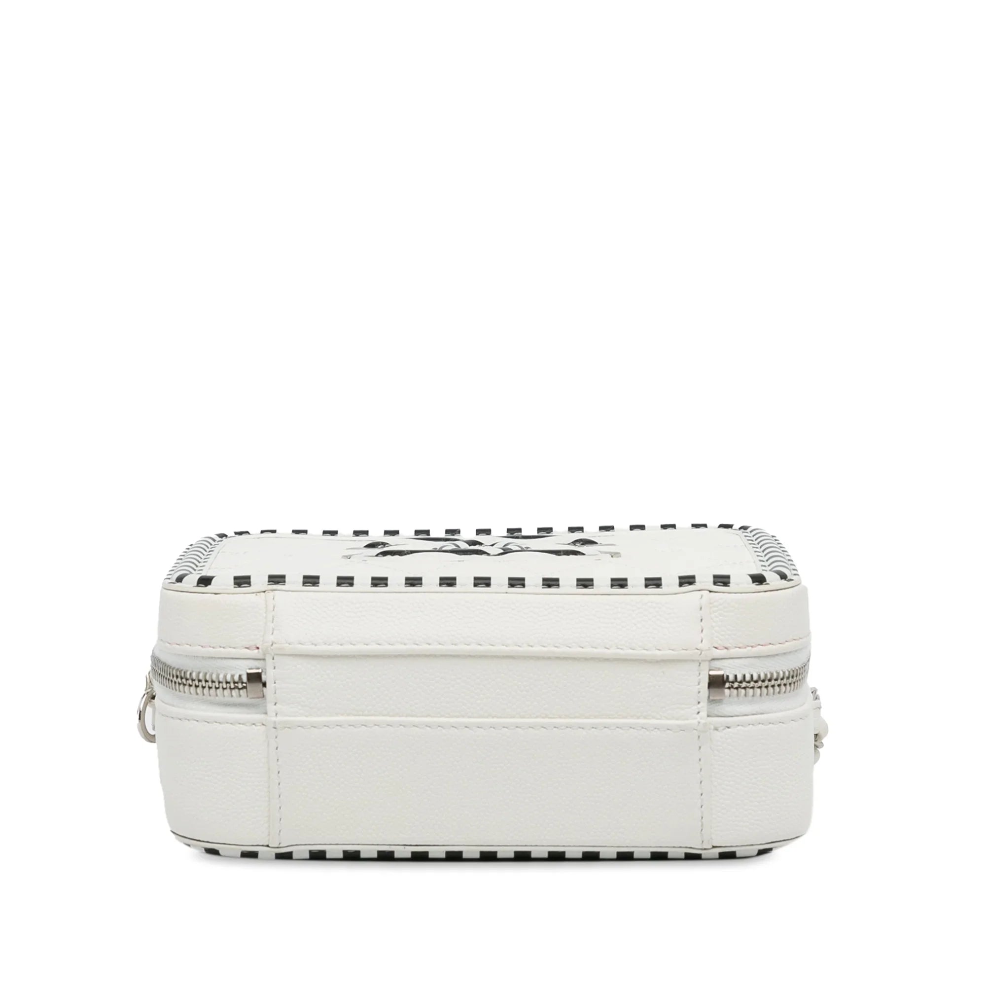 Pre-Owned Caviar Bag Small CC White Leather Vanity Unisex (Like Authenticated Filigree Chanel New)
