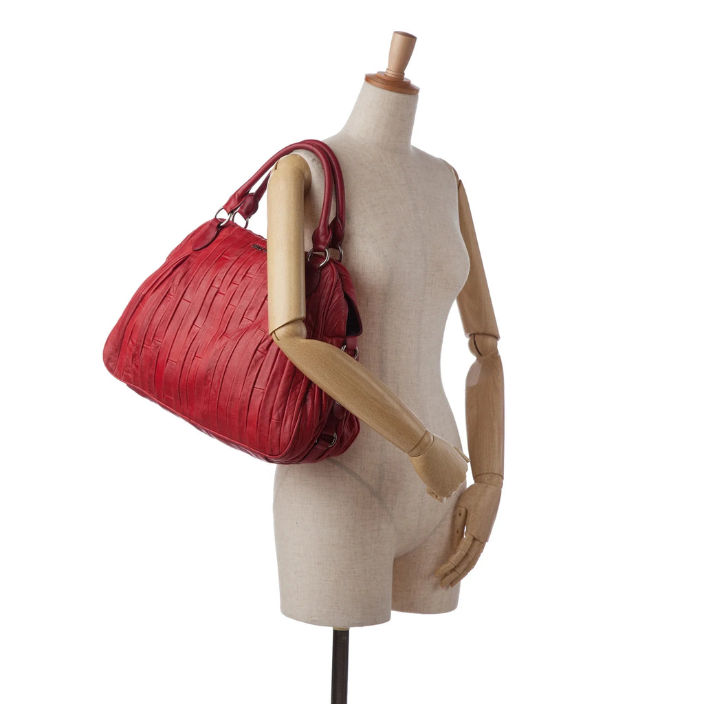Leather Unisex Miu Bag Tote Miu Pre-Owned (Good) Quilted Authenticated Calf Red