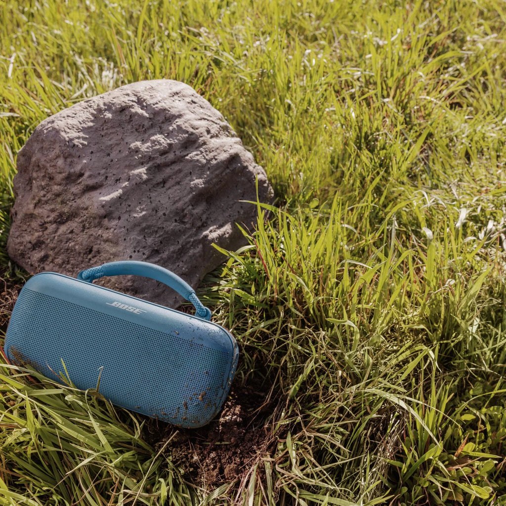Portable Waterproof Bluetooth Speaker, SoundLink Dusk Max Blue Bose