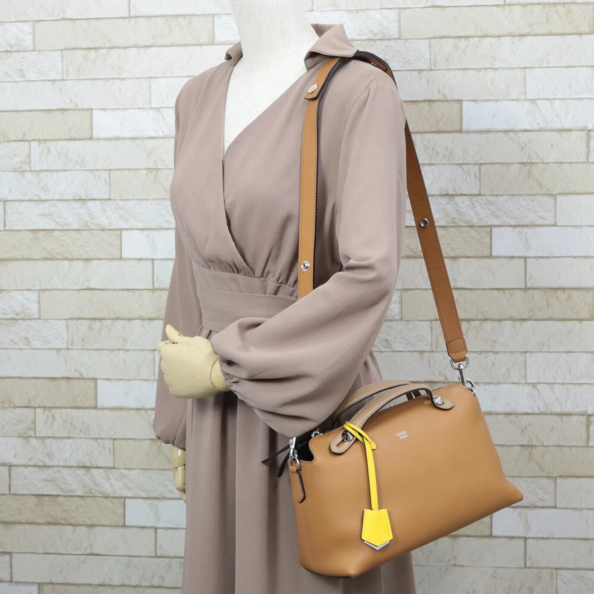 Pre-Owned Brown Way Shoulder Bag Ladies The FENDI (Fair) Handbag By