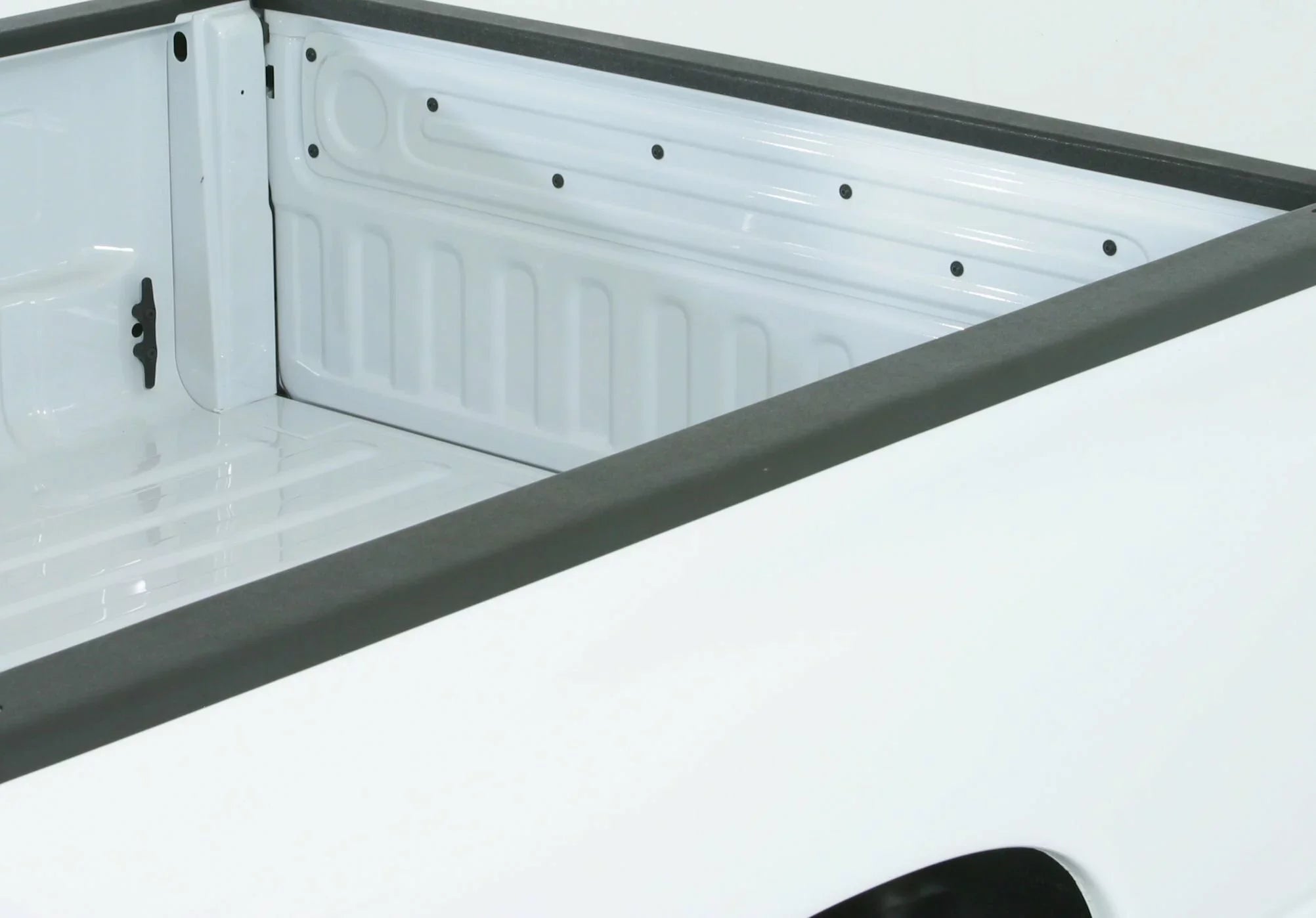 Black Holes Bed For Wade Finish Stake FORD Truck select: Fits Rail Without 40621 Caps 72 Smooth 1999-2001,2003-2004 RANGER