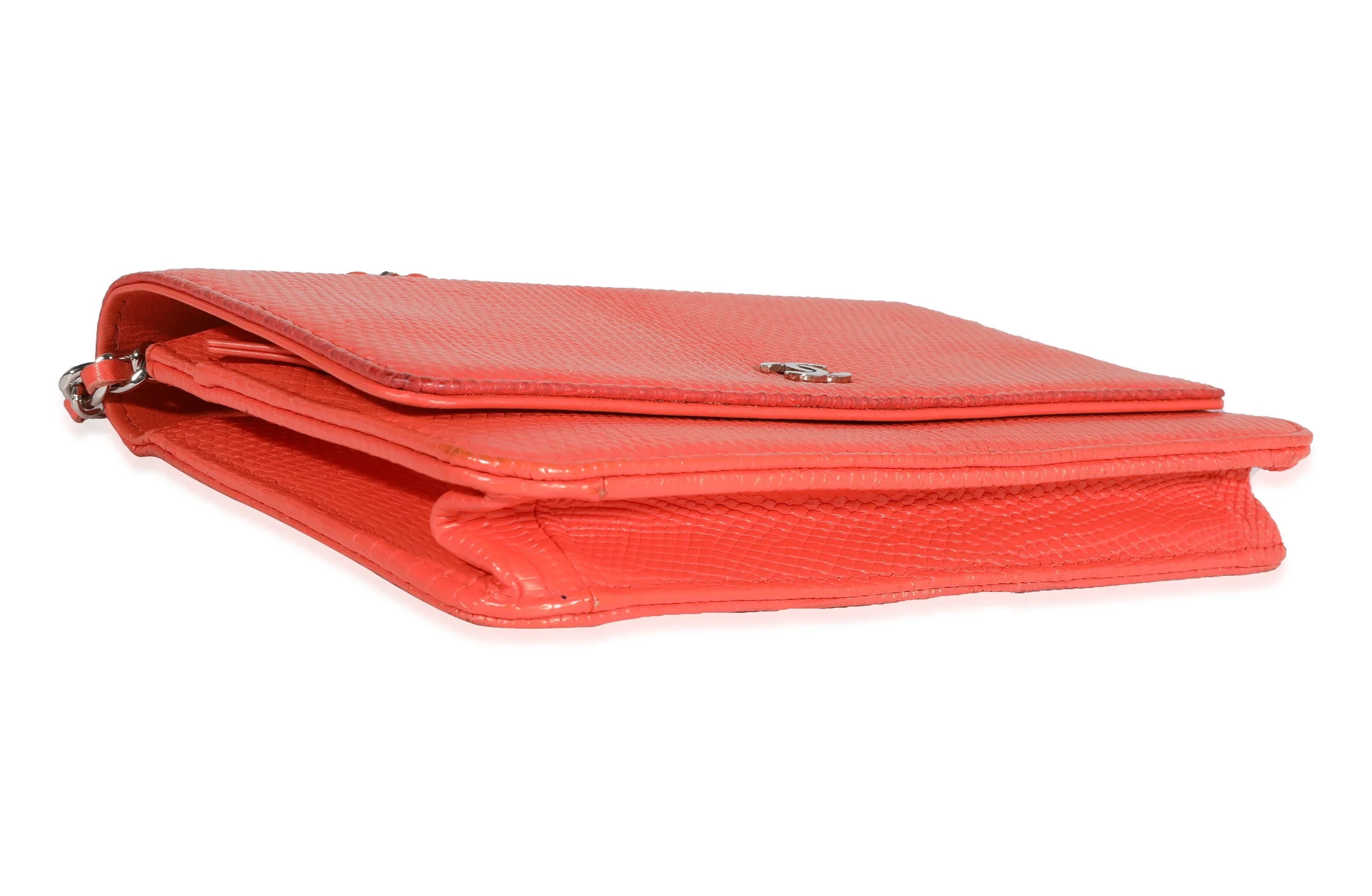 Wallet Chain Lizard On Pre-Owned Chanel Coral