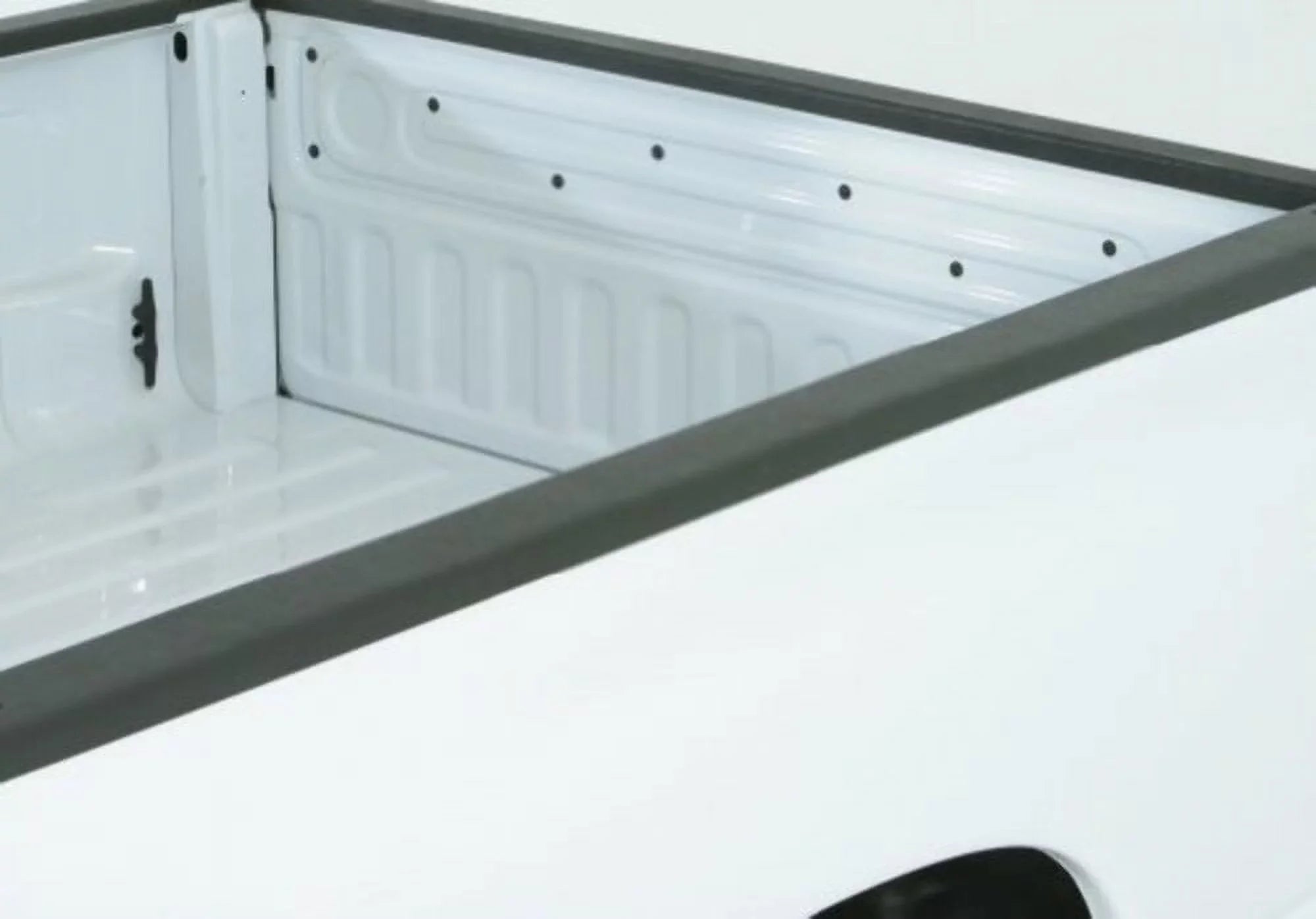 Black Holes Bed For Wade Finish Stake FORD Truck select: Fits Rail Without 40621 Caps 72 Smooth 1999-2001,2003-2004 RANGER