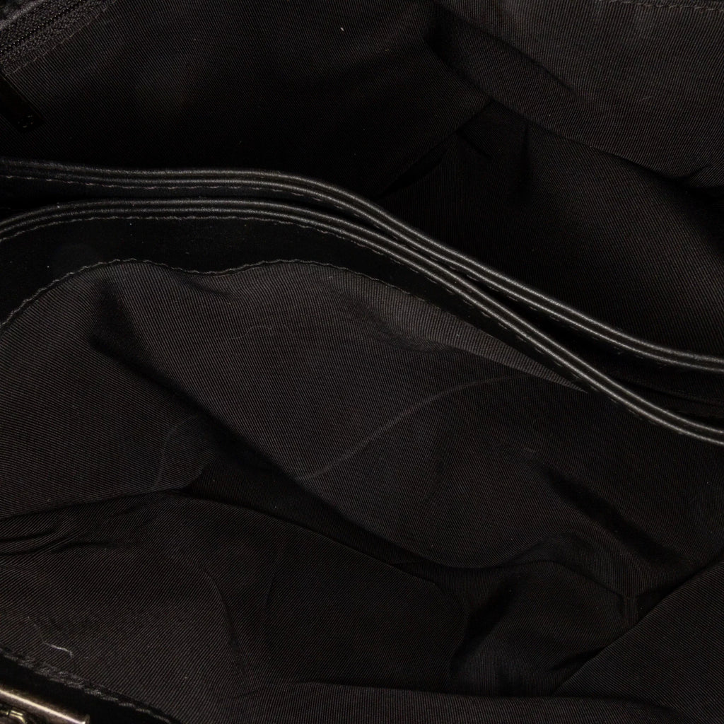 Bag Pre-Owned Black Chanel Authenticated (Good) Tote Reverso Leather Unisex Patent Tote Shopping Boy