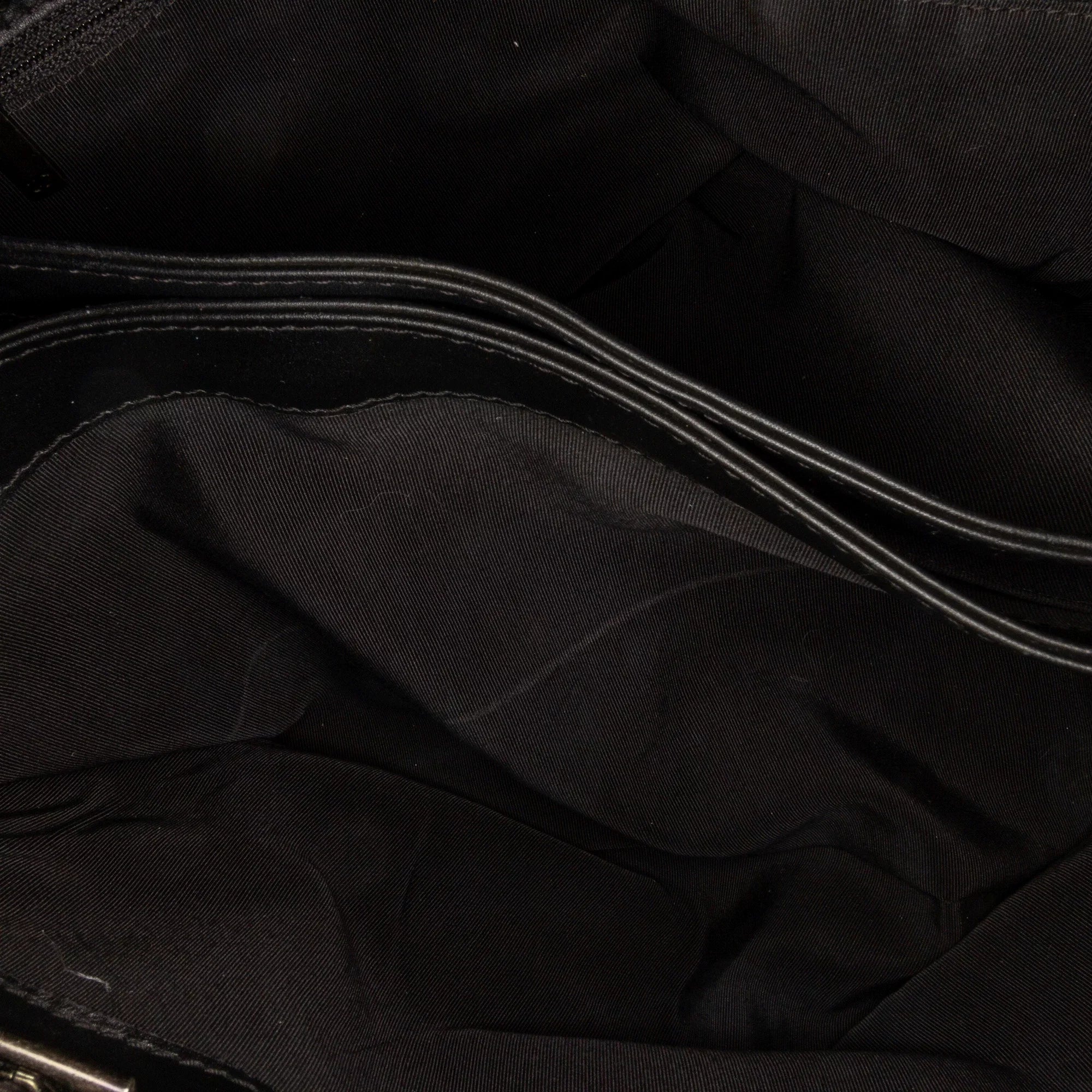Bag Pre-Owned Black Chanel Authenticated (Good) Tote Reverso Leather Unisex Patent Tote Shopping Boy