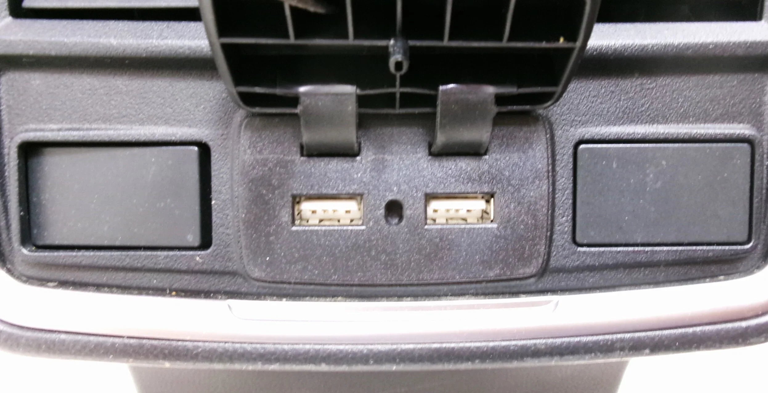 Center Consloe Forester (Good) 2021 Pre-Owned Floor Subaru OEM