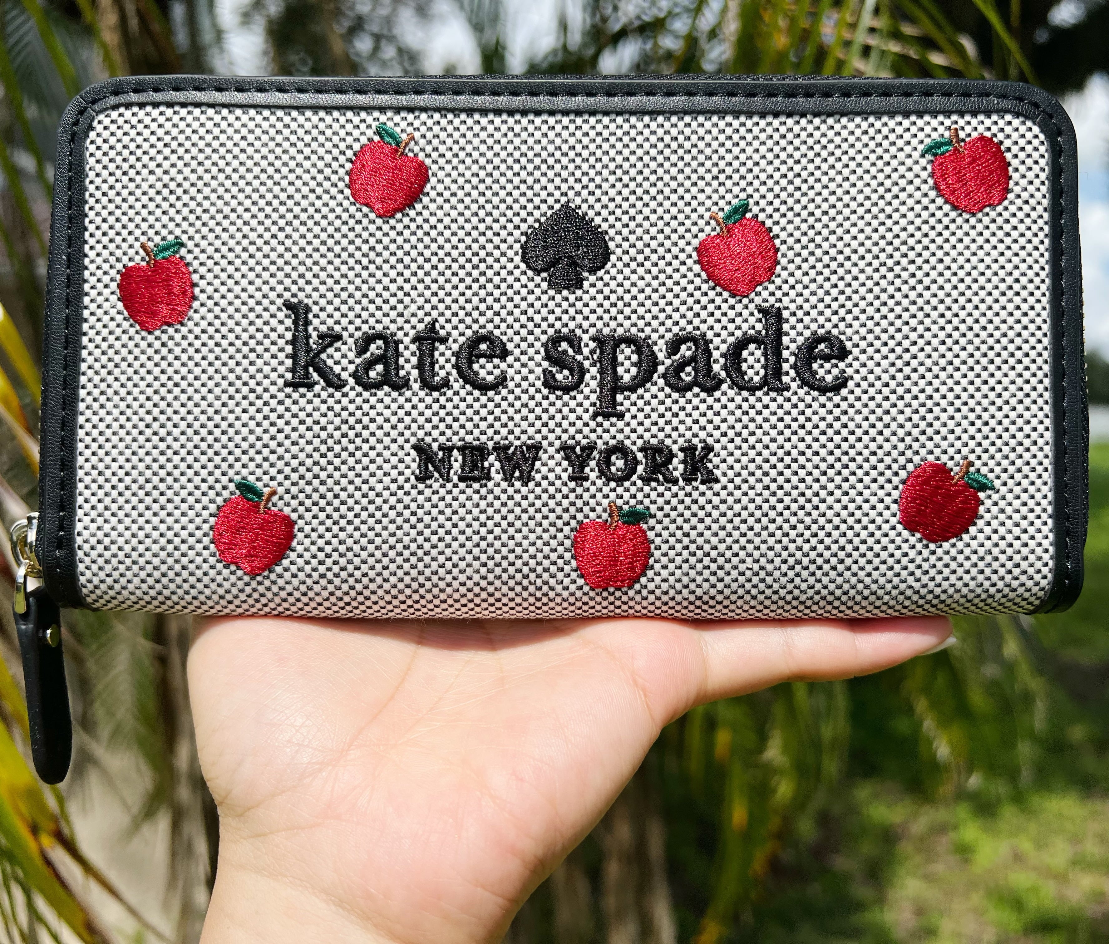 Embroidered Kate Multi Toss Apple Spade Ella Black Zip Wallet Continental Large