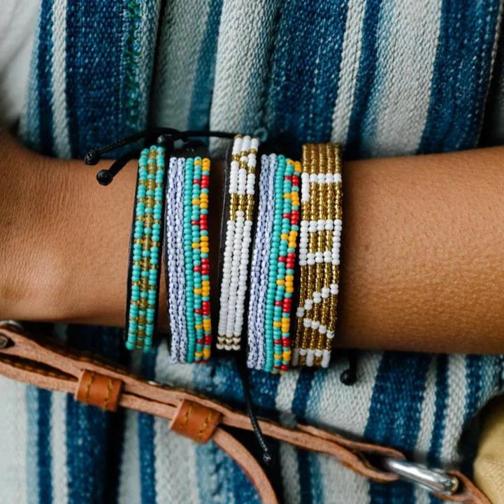 '- Bracelet LOVE Gold/White