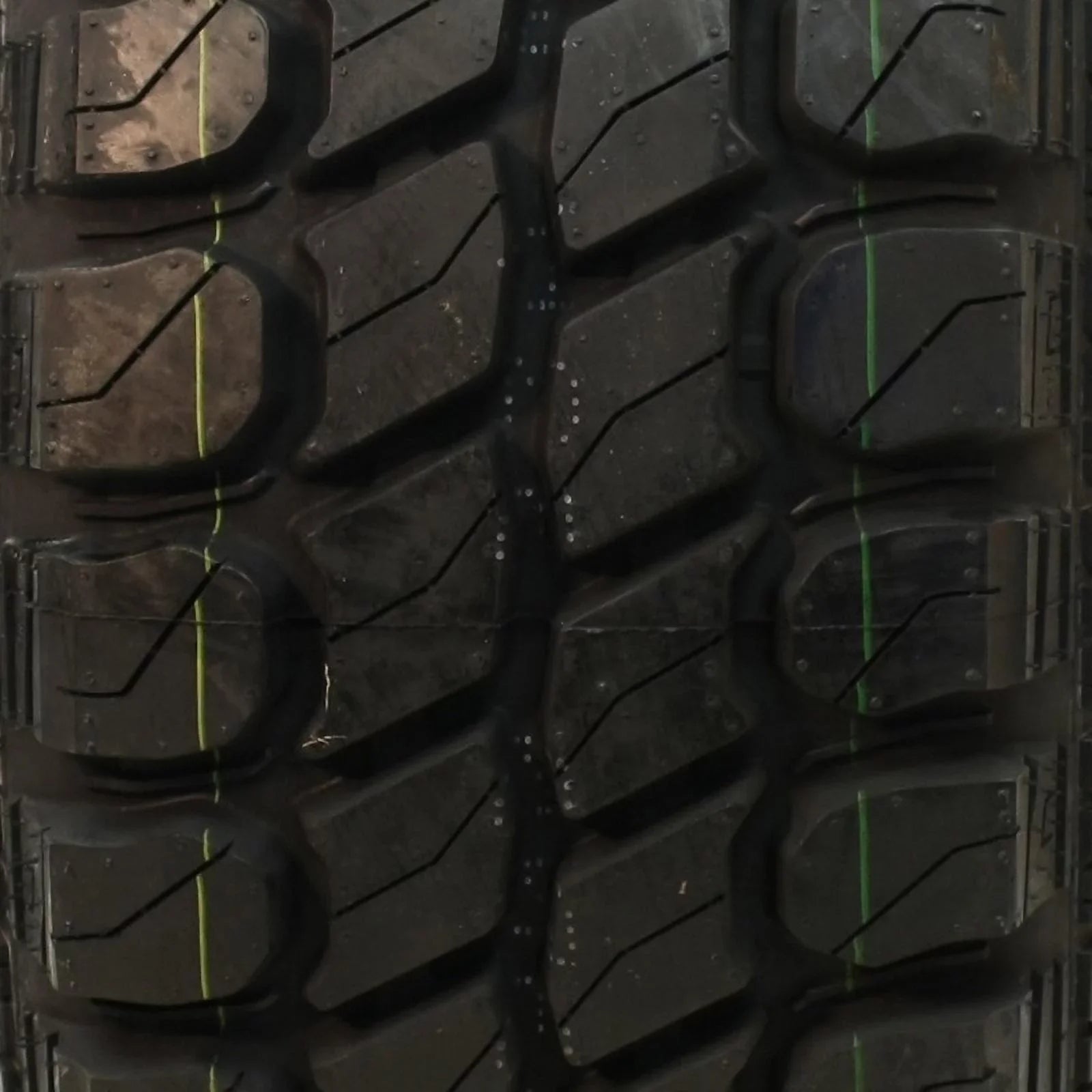 Gladiator E QR900-MT 120Q Tire LT33X12.5R18 Mud Terrain Truck Light