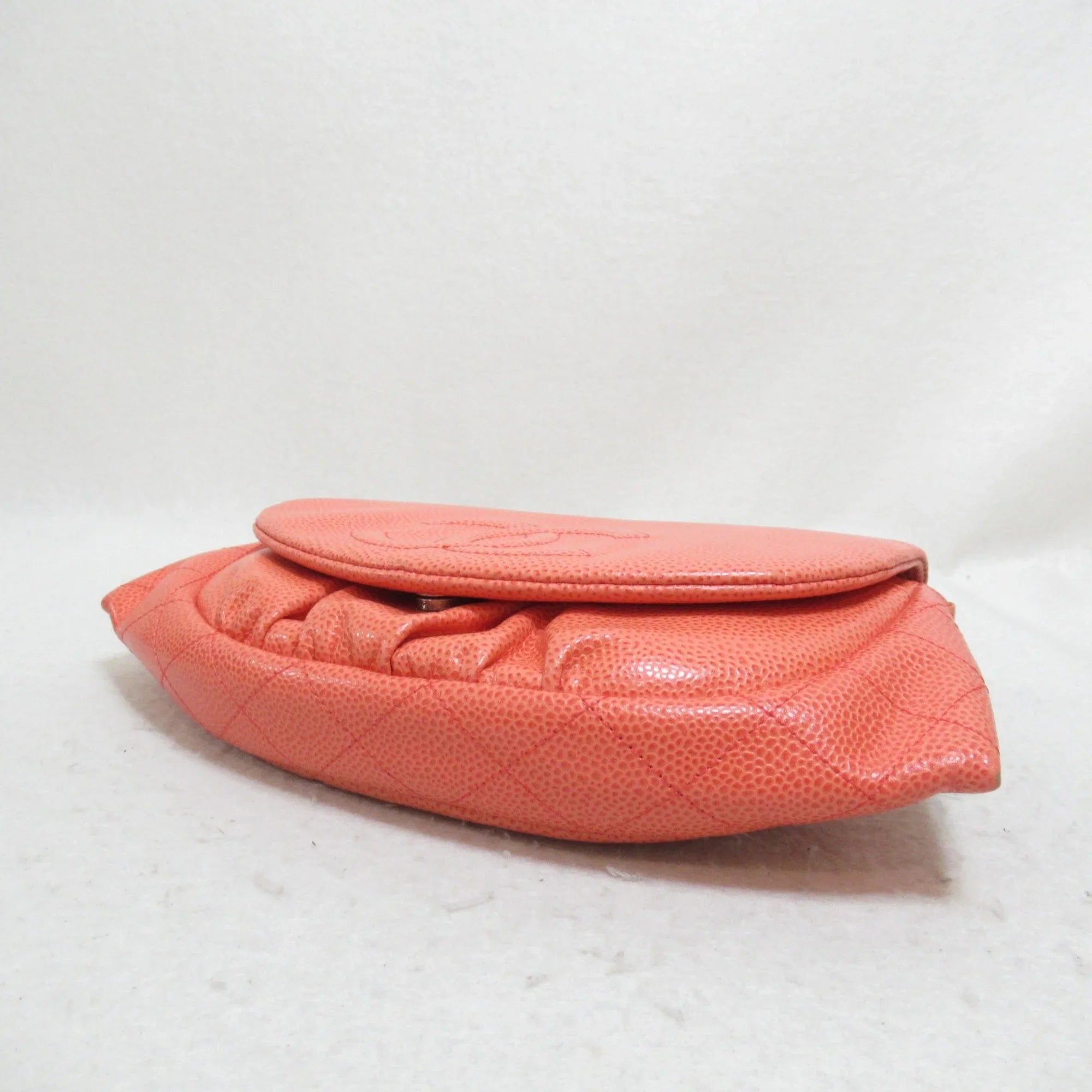 CHANEL wallet (Grained Chain Pre-Owned Calf) (Good) Caviar Skin Pink