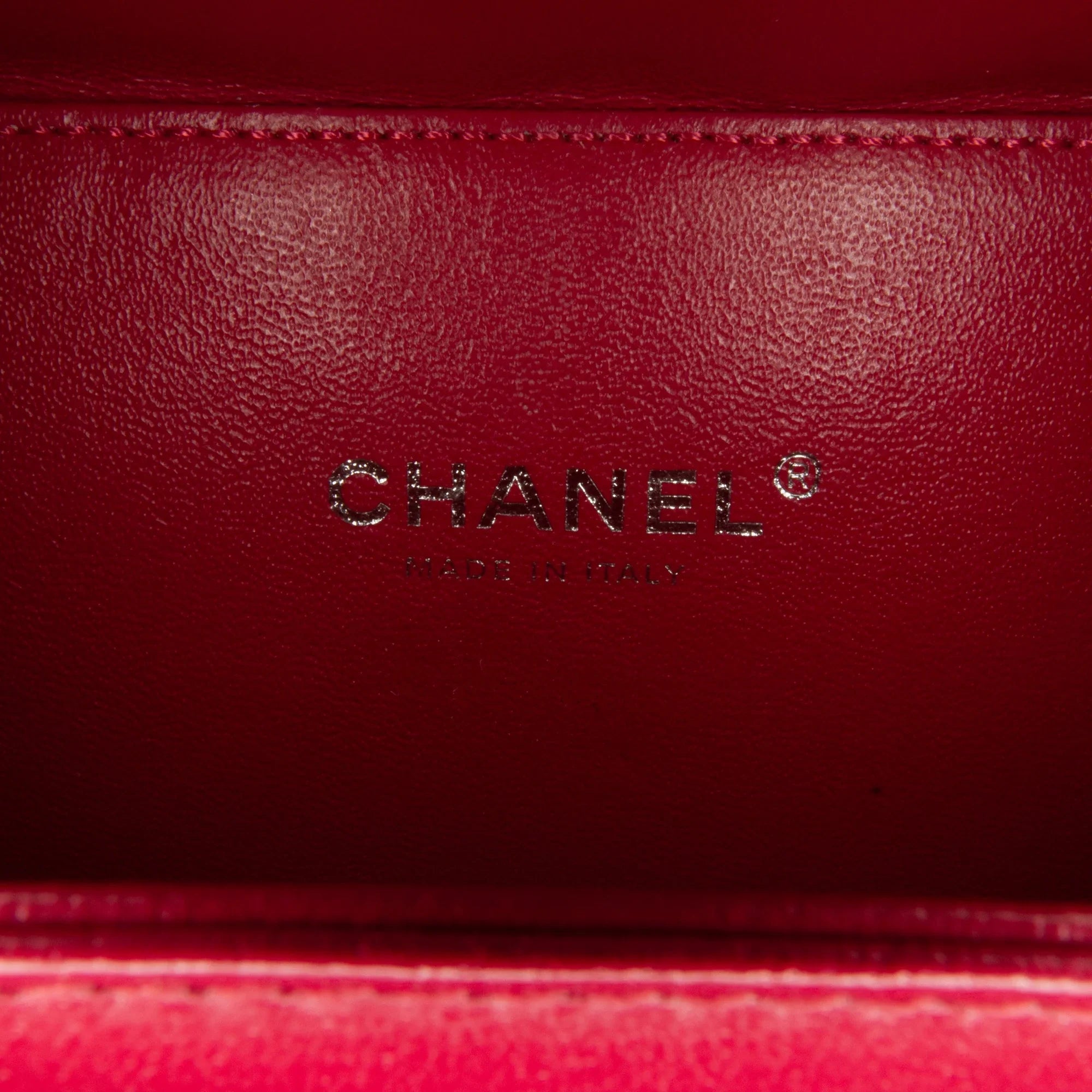 Pre-Owned Caviar Bag Small CC White Leather Vanity Unisex (Like Authenticated Filigree Chanel New)