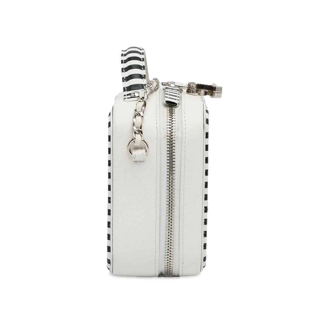 Pre-Owned Caviar Bag Small CC White Leather Vanity Unisex (Like Authenticated Filigree Chanel New)
