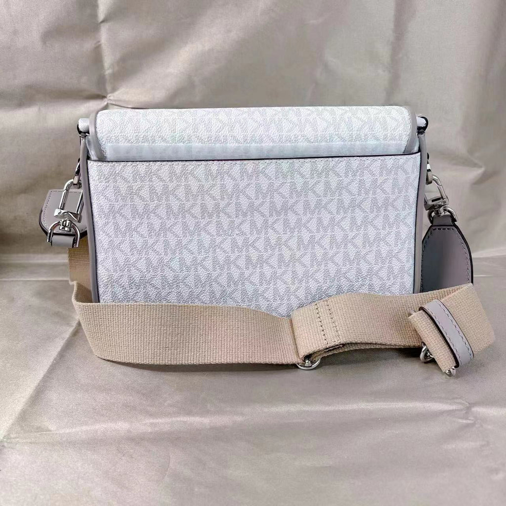 MICHAEL KORS MESSENGER BRADSHAW MEDIUM BAG OPT/PGREY 30S1S2BM2B LOGO
