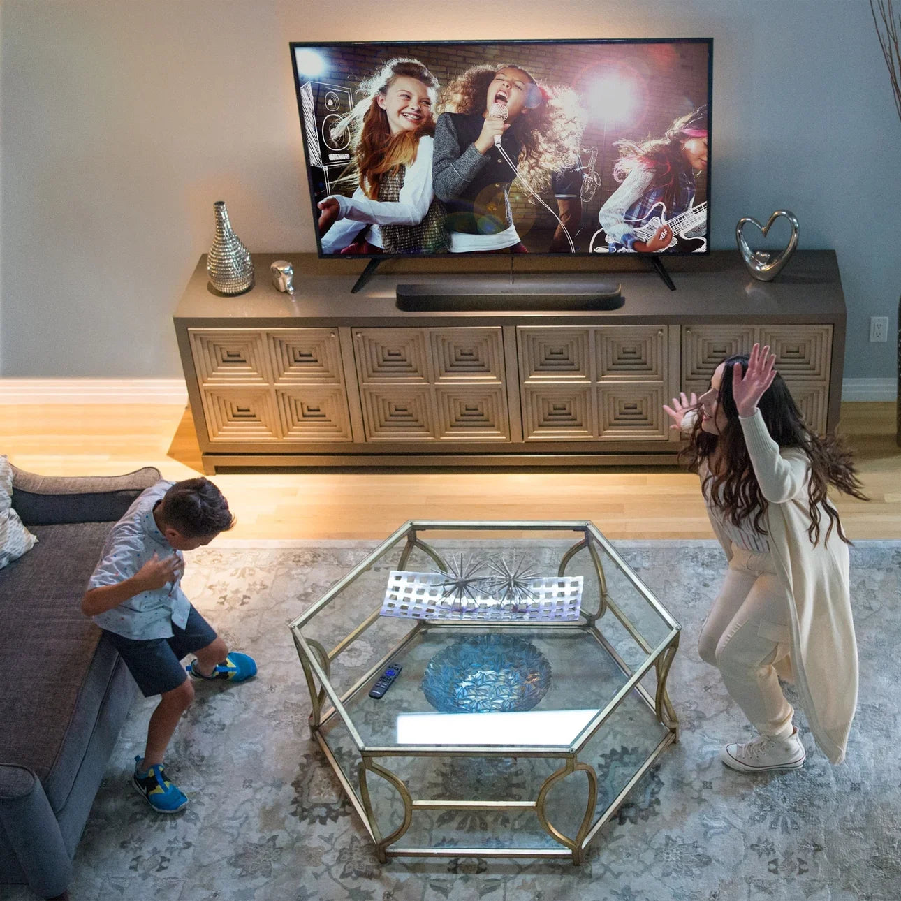 Smart Media 4K built-in onn Roku Player Soundbar Streaming with