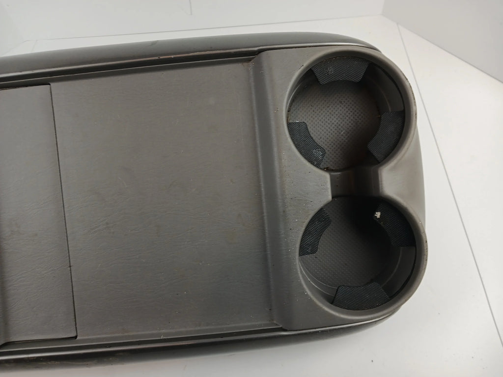 OEM 05 Toyota 07 04 10 (Good) 08 06 Tray Sienna Pre-Owned 09 Center Console